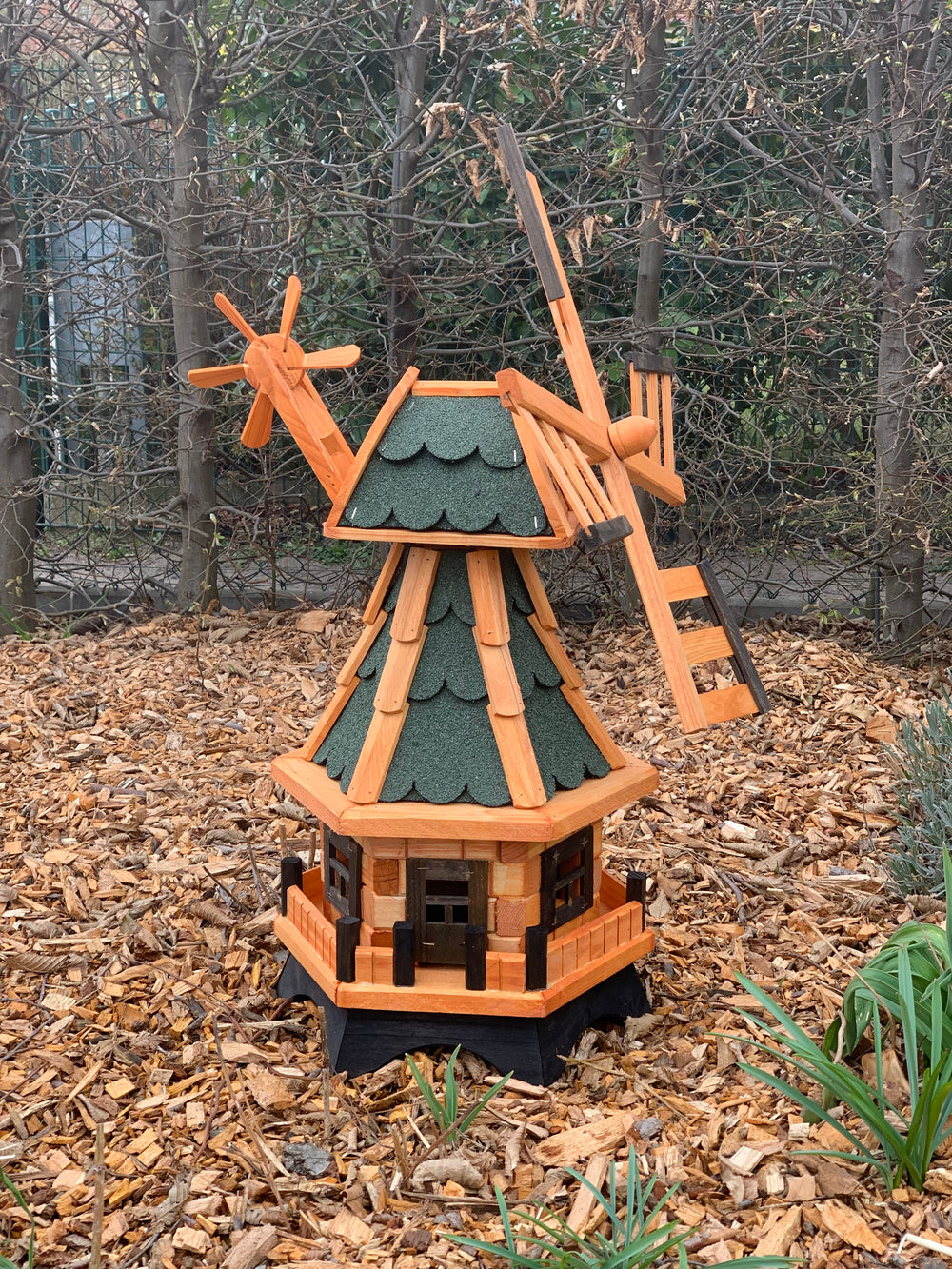 Garten-Windmühle aus Holz – 6-eckig, drehbarer Kopf, kugelgelagerte Flügel – 4 Dachfarben & 2 Kopfteile wählbar